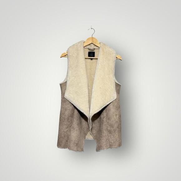 Dynamite Jackets & Blazers - Dynamite Faux Suede Sherpa Vest Beige Waterfall Open Front XS-S Womens